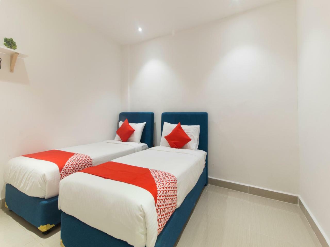 Oyo 90121 Summer House Bed & Cafe 吉隆坡 外观 照片