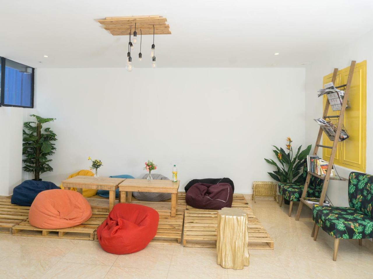 Oyo 90121 Summer House Bed & Cafe 吉隆坡 外观 照片